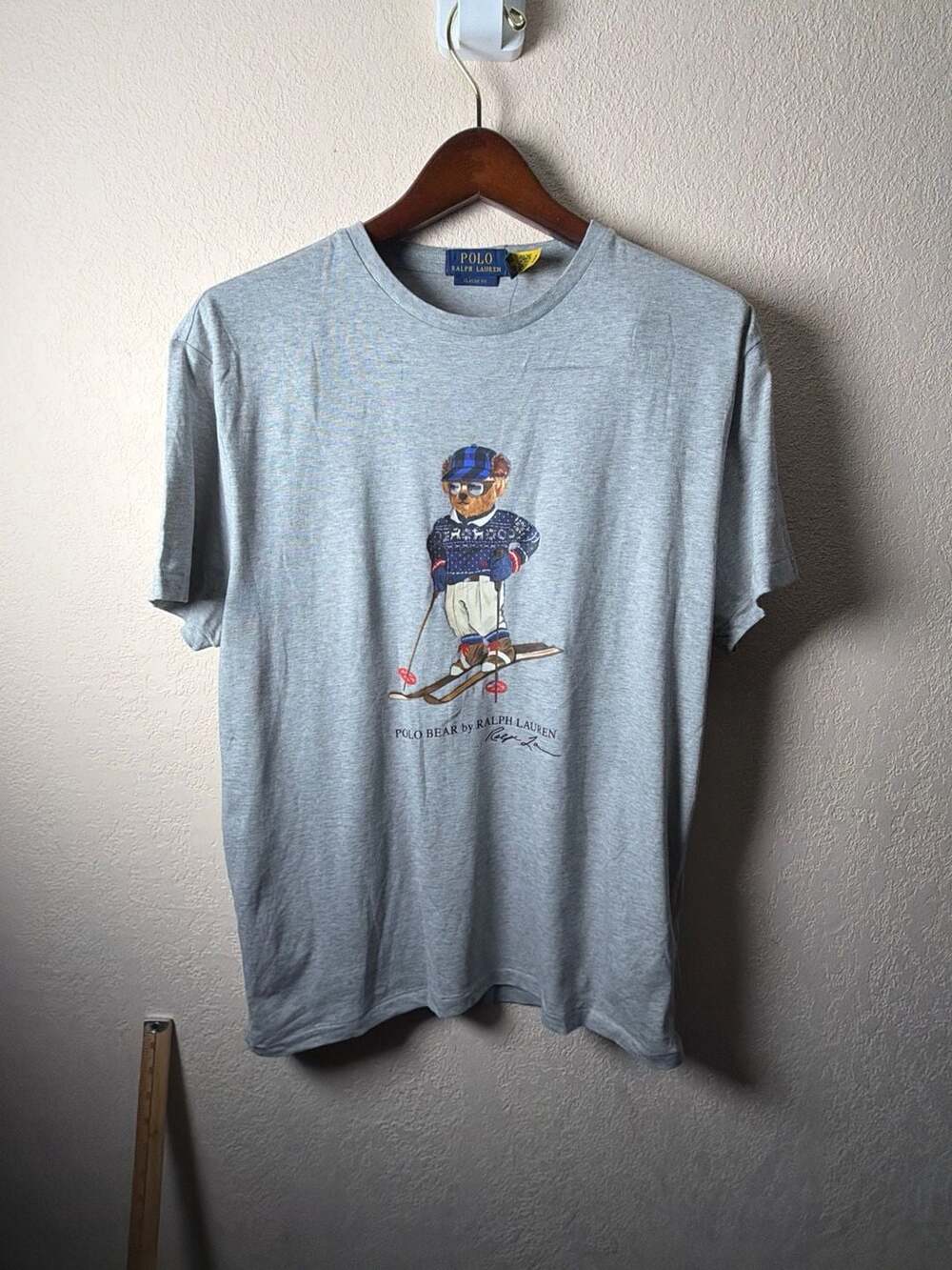 NWT Polo Ralph Lauren Men's Grey Skiing Polo Bear Classic Fit T-Shirt Size Mediu